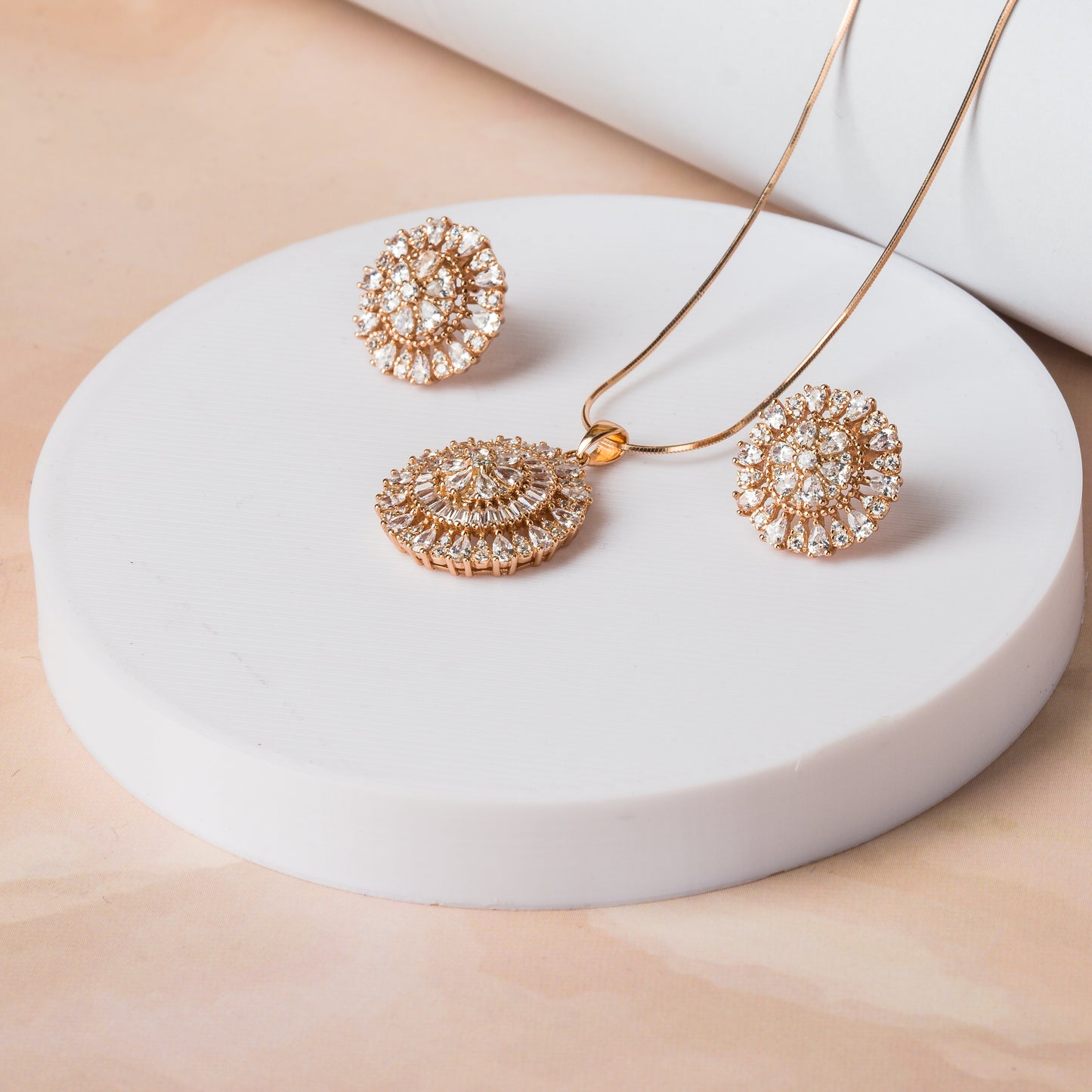 Rose Gold Trinity Circles Pendant Set