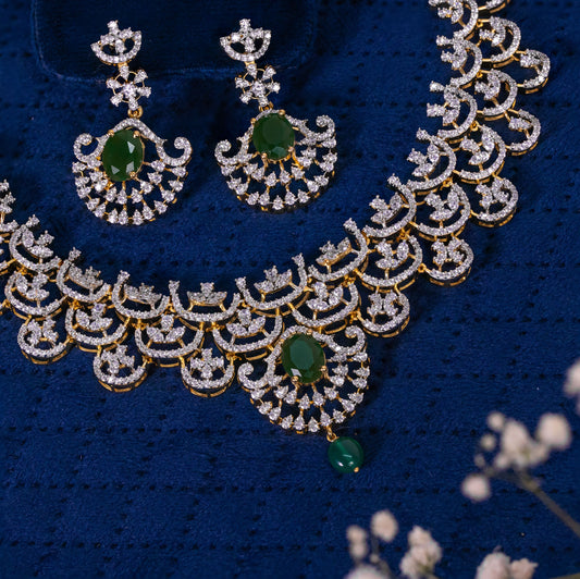 Gold Glorious Queen's Necklace Set